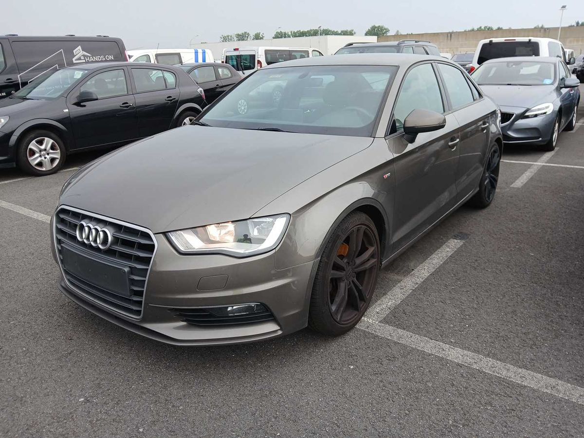 Audi A3 2015 — photo 1