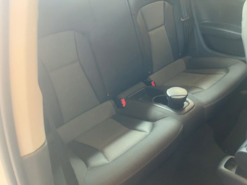 Audi A1 1.0 TFSI Sport — zdjęcie 14