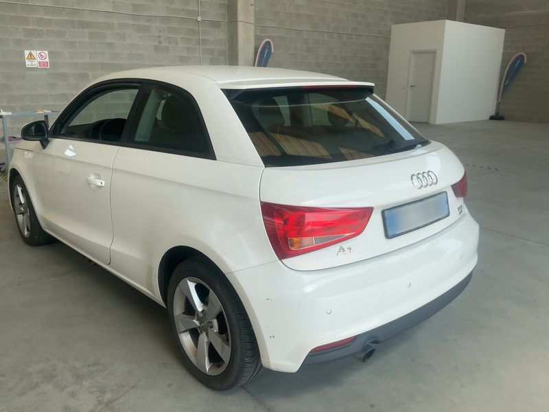 Audi A1 1.0 TFSI Sport — zdjęcie 3