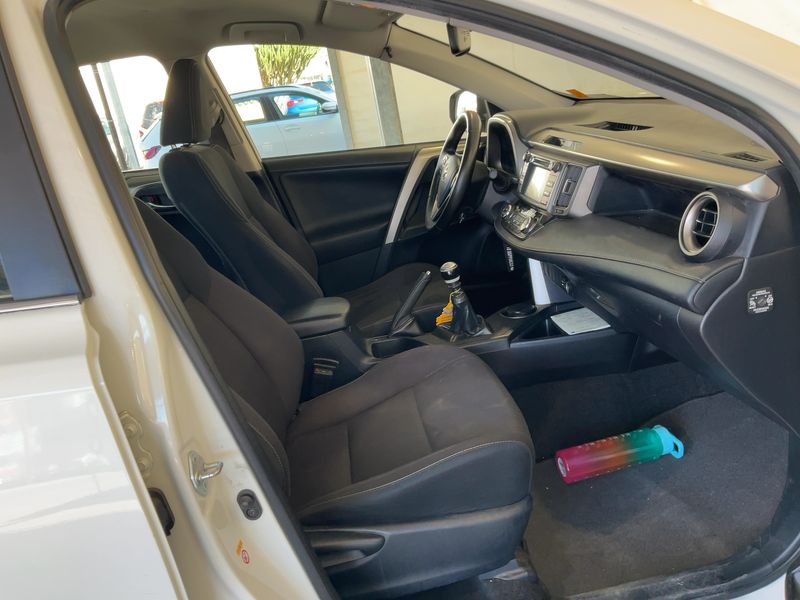 Toyota RAV 4 2.0 D-4D Active 2014 – снимка 16