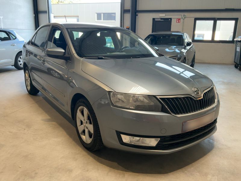 Skoda Rapid 1.2 TSI Ambition — zdjęcie 8