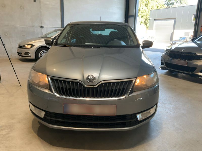 Skoda Rapid 1.2 TSI Ambition — zdjęcie 9