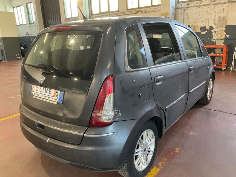 Lancia Musa 1.4 GPL Oro — zdjęcie 2
