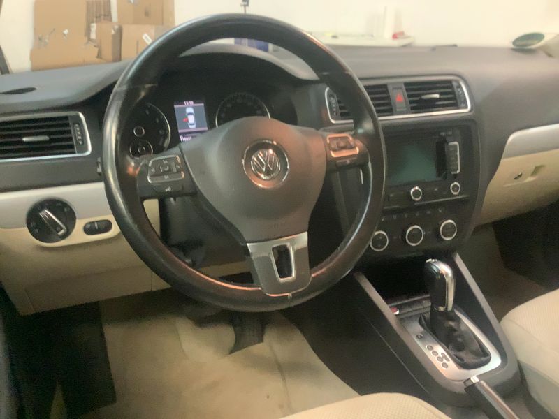 Volkswagen Jetta 1.4 TSI Hybrid Highline — zdjęcie 12