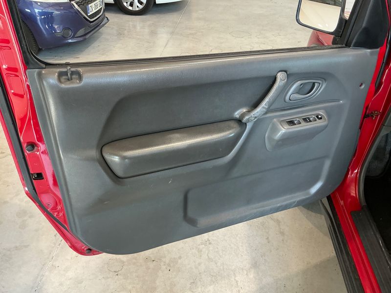 Suzuki Jimny 1.5 DDiS Cabriolet JLX 2005 – снимка 30