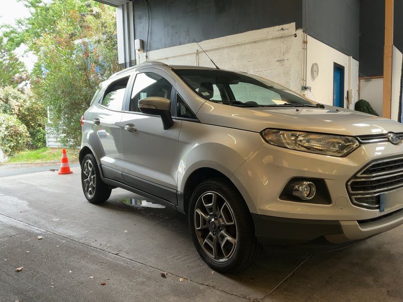 Ford EcoSport 1.5 Ti-VCT Titanium — zdjęcie 8