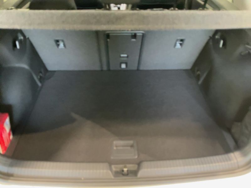 Volkswagen Golf VIII 1.0 TSI United — zdjęcie 10