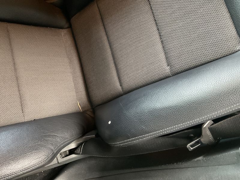 Mercedes-Benz E-Klasse E 200 CGI BlueEfficiency Avantgarde 2012 – снимка 23