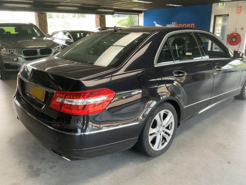 Mercedes-Benz E-Klasse E 200 CGI BlueEfficiency Avantgarde 2012 – снимка 8