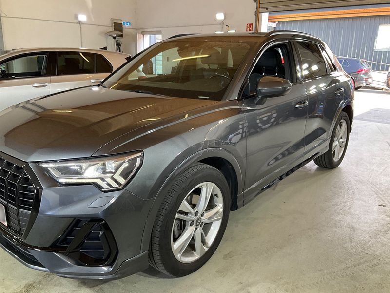 Audi Q3 35 TFSI S line — zdjęcie 2