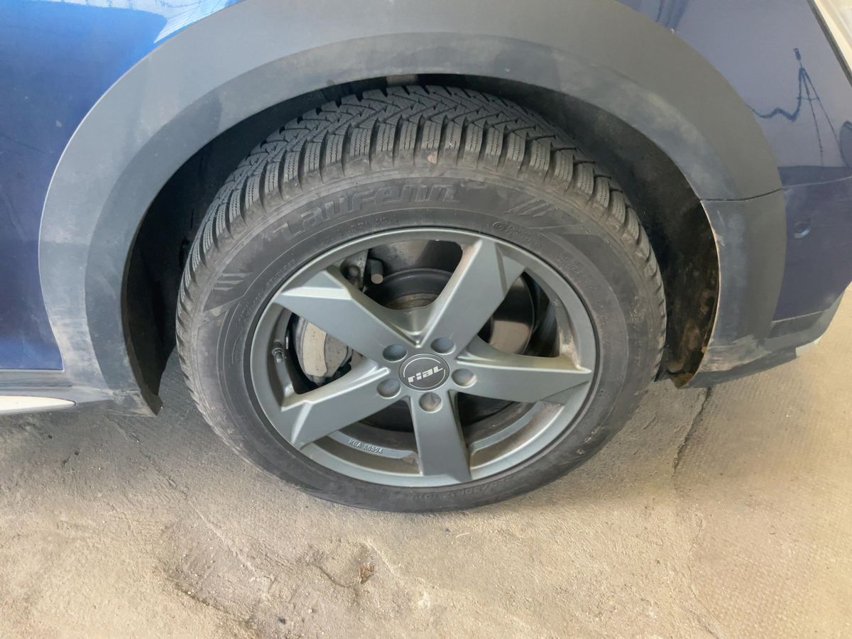 Audi A4 2017 — photo 12