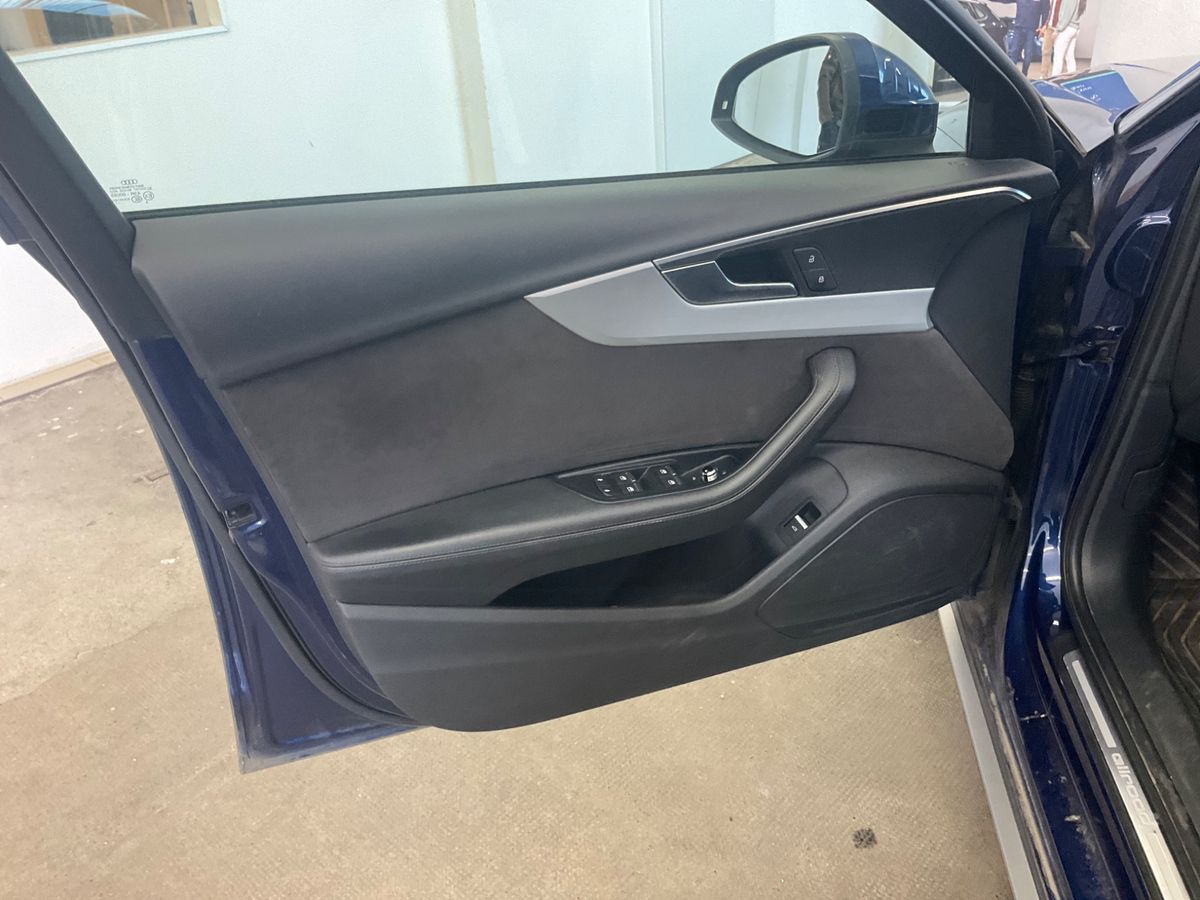 Audi A4 2017 — photo 42