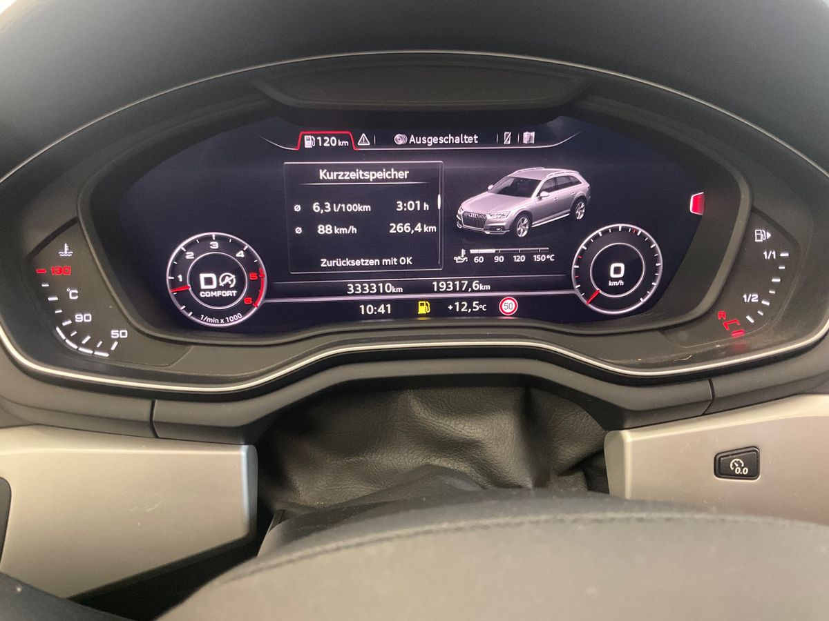 Audi A4 2017 — photo 19