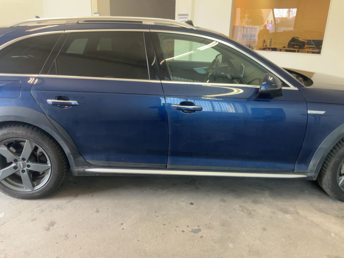 Audi A4 2017 — photo 11