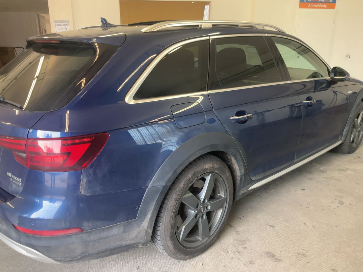 Audi A4 2017 — photo 9