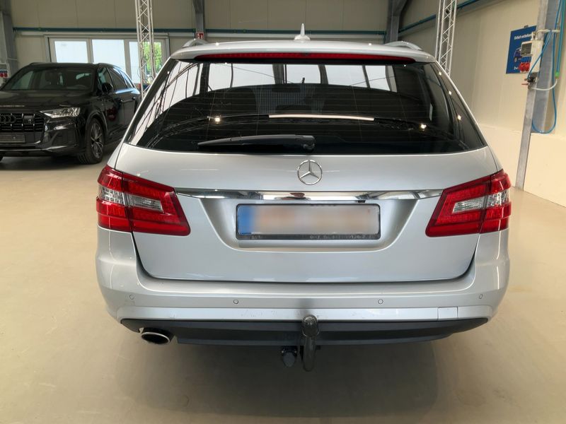 Mercedes-Benz E-Klasse E 250 CDI T BlueEfficiency Avantgarde — zdjęcie 5