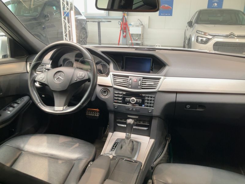 Mercedes-Benz E-Klasse E 250 CDI T BlueEfficiency Avantgarde — zdjęcie 12