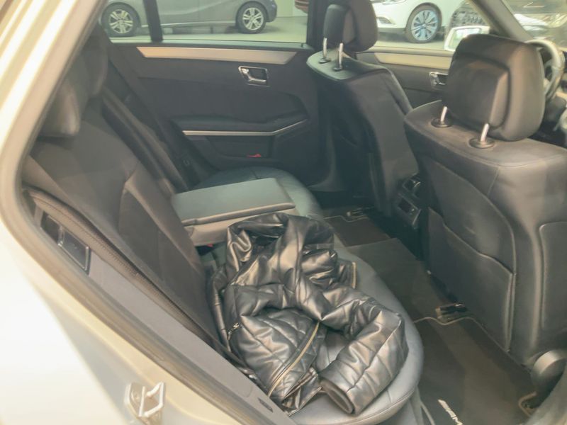 Mercedes-Benz E-Klasse E 250 CDI T BlueEfficiency Avantgarde — zdjęcie 14