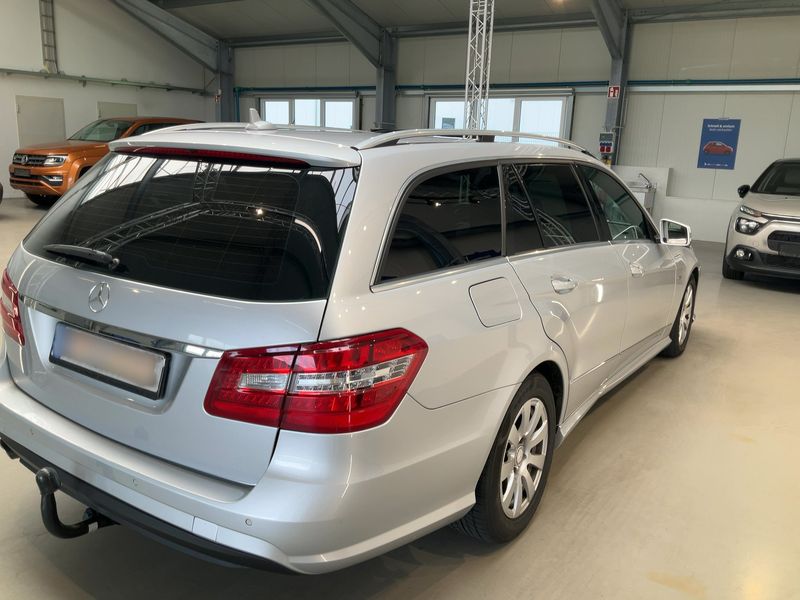 Mercedes-Benz E-Klasse E 250 CDI T BlueEfficiency Avantgarde — zdjęcie 6