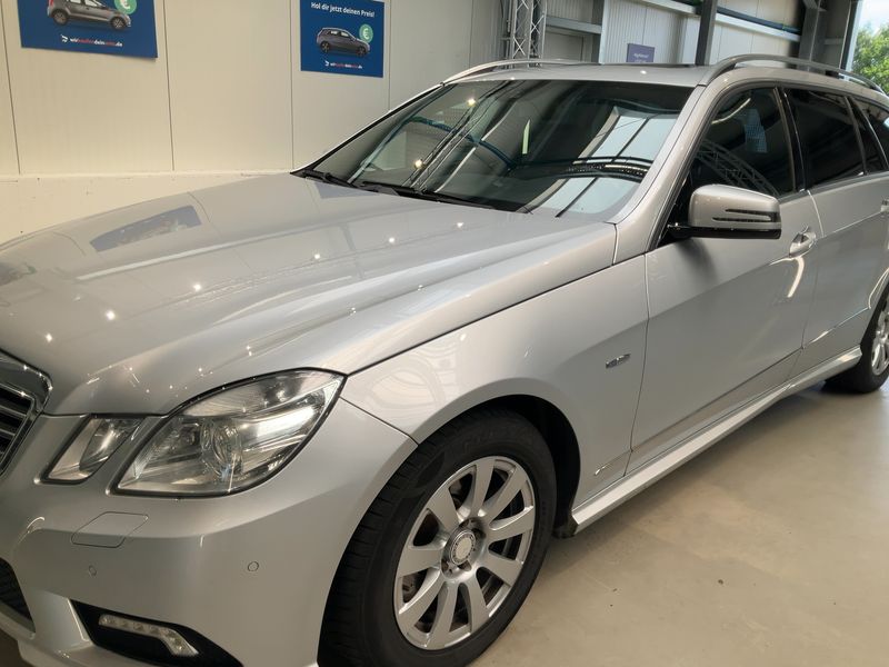 Mercedes-Benz E-Klasse E 250 CDI T BlueEfficiency Avantgarde — zdjęcie 2