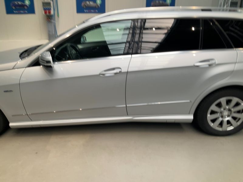 Mercedes-Benz E-Klasse E 250 CDI T BlueEfficiency Avantgarde — zdjęcie 4