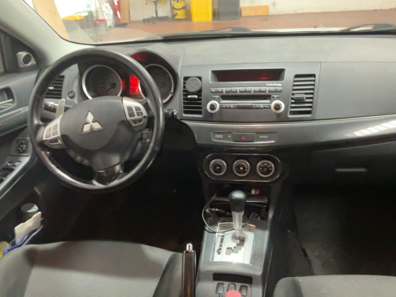 Mitsubishi Lancer 1.8 DOHC Instyle — zdjęcie 12