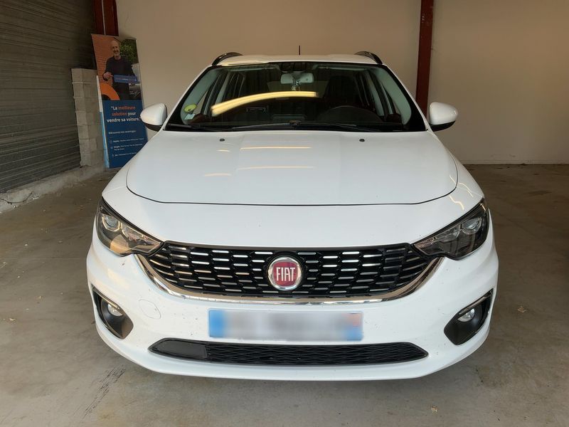 Fiat Tipo 1.6 JTDM Lounge — zdjęcie 9