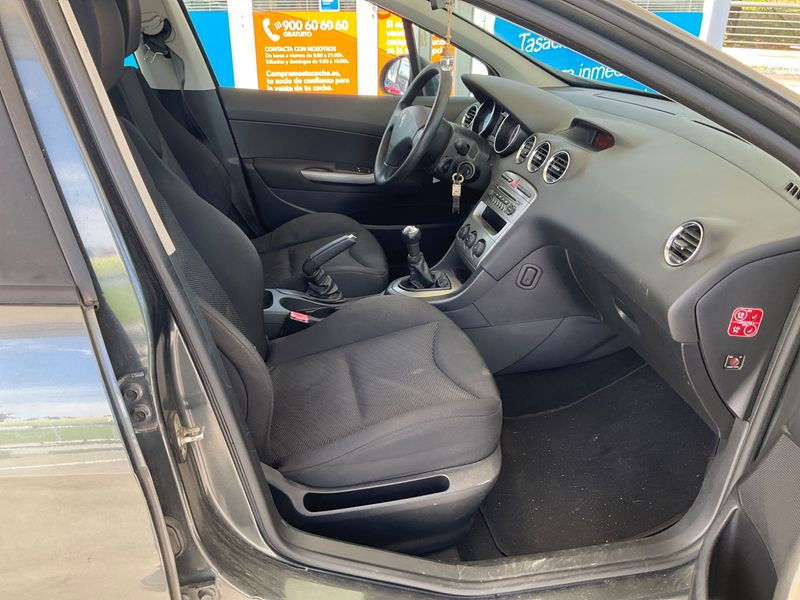 Peugeot 308 1.4 VTi Confort — zdjęcie 3