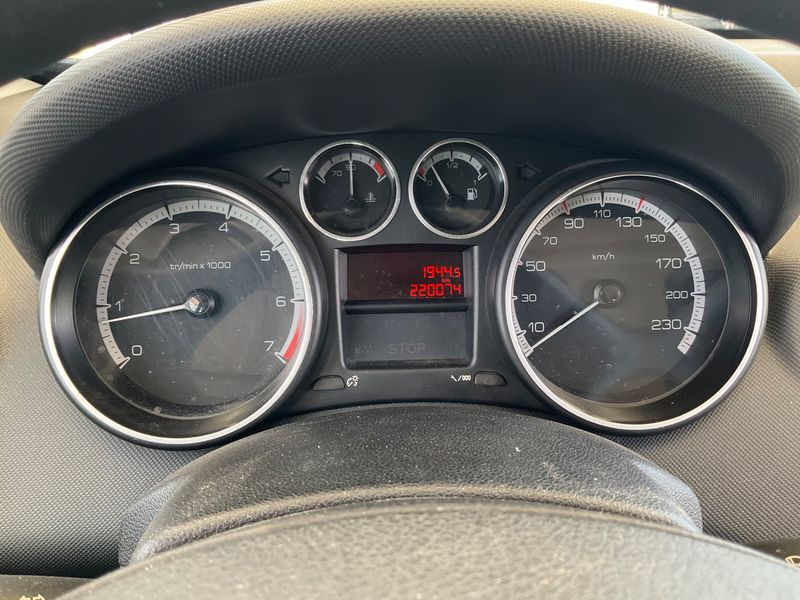 Peugeot 308 1.4 VTi Confort — zdjęcie 4