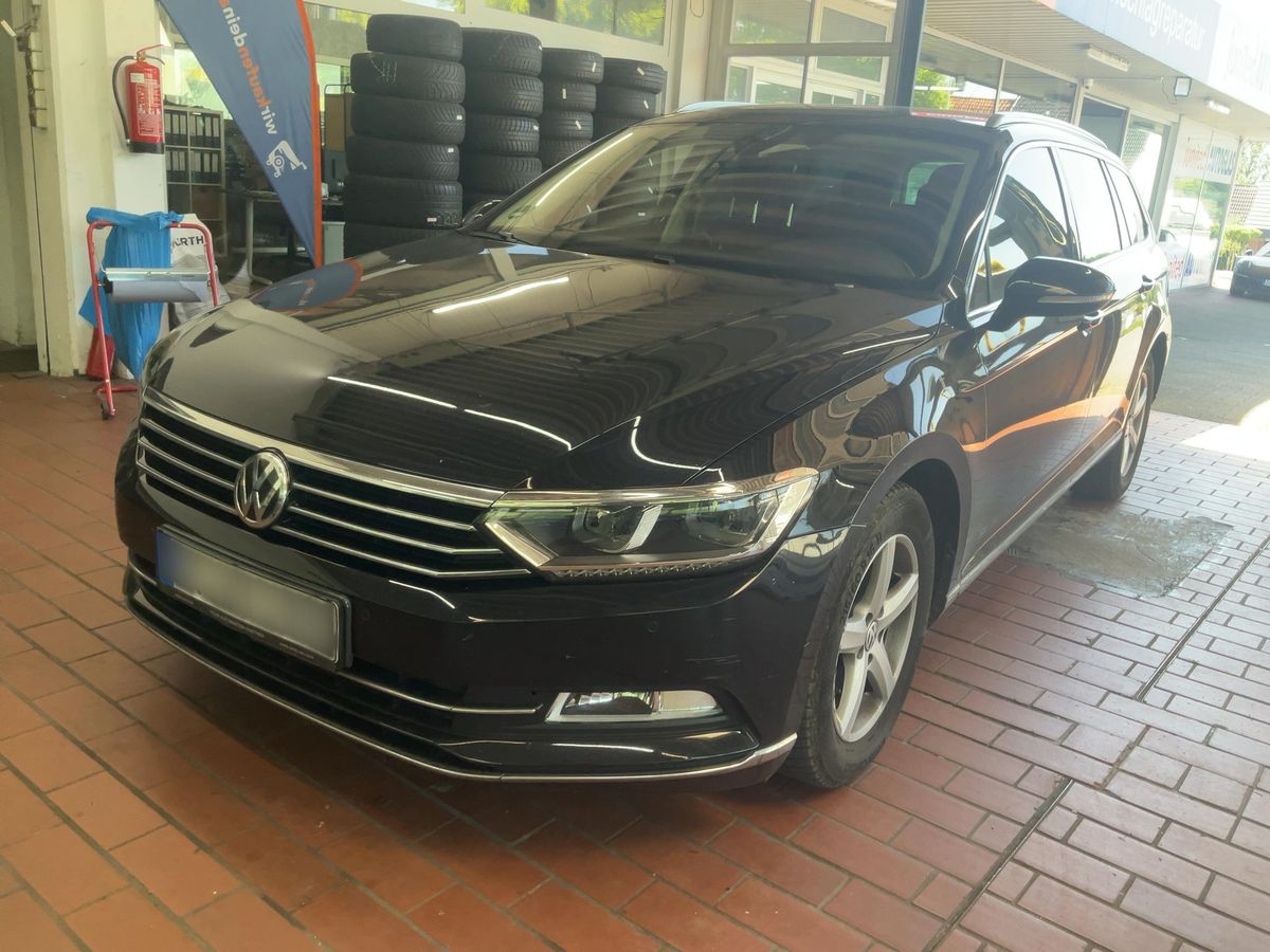 Volkswagen Passat 2018 — photo 1