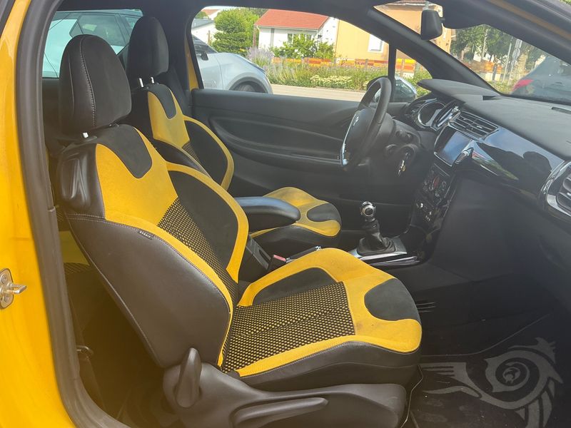 Citroen DS3 1.6 HDi SportChic — zdjęcie 3