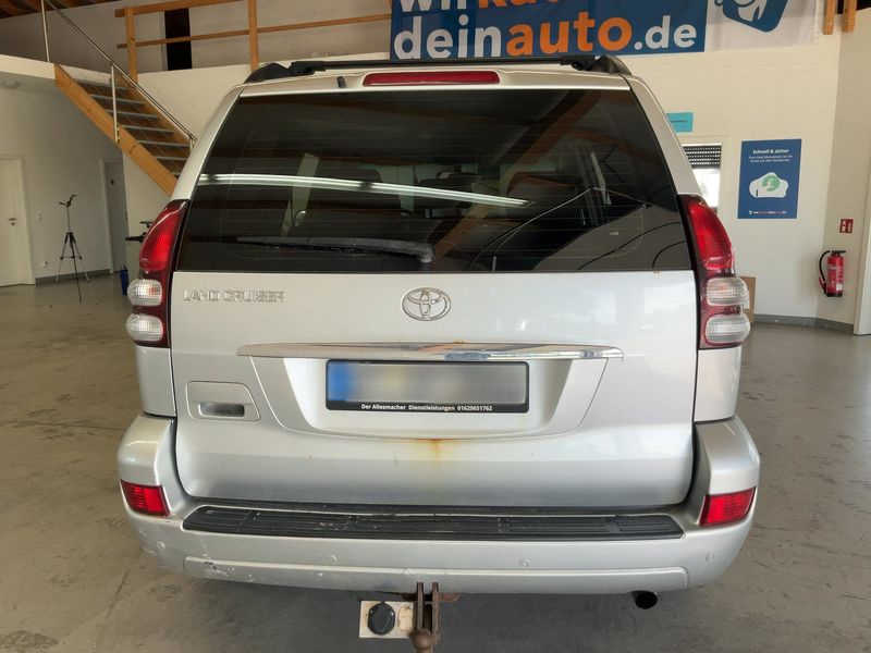 Toyota Land Cruiser 3.0 D-4D — zdjęcie 5