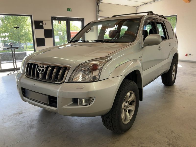 Toyota Land Cruiser 3.0 D-4D — zdjęcie 1