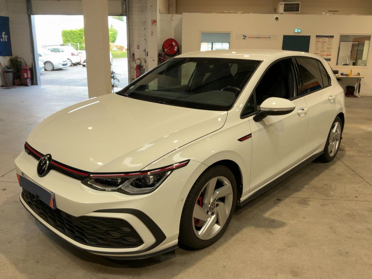 Volkswagen Golf VIII 2.0 TSI GTI