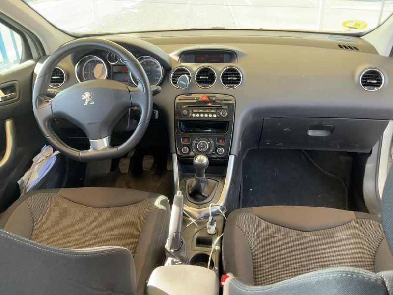 Peugeot 308 1.6 HDi Active — zdjęcie 12