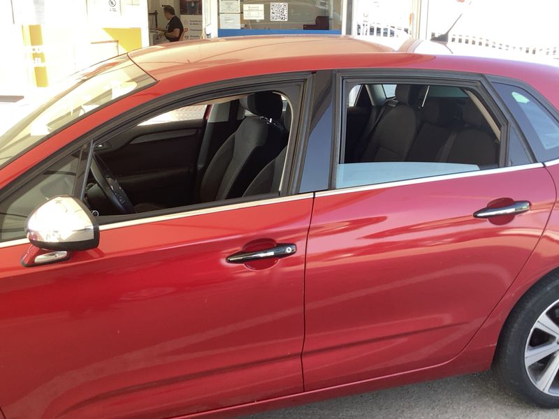 Citroen C4 1.6 Blue-HDi Feel Edition — zdjęcie 4