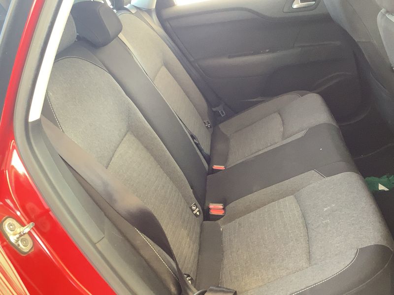 Citroen C4 1.6 Blue-HDi Feel Edition — zdjęcie 14