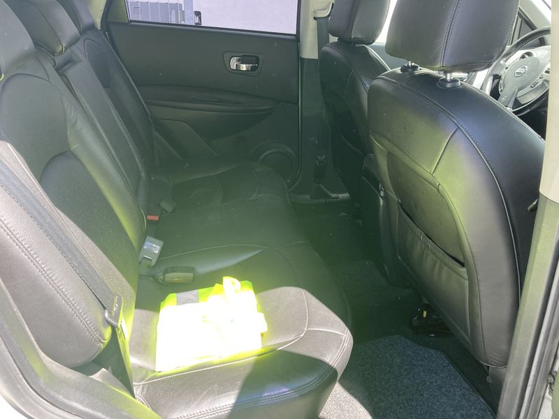 Nissan Qashqai 1.6 Acenta — zdjęcie 13