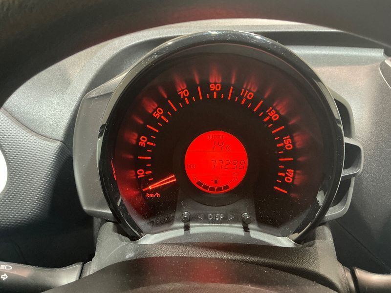 Citroen C1 1.0 VTi Millenium — zdjęcie 13
