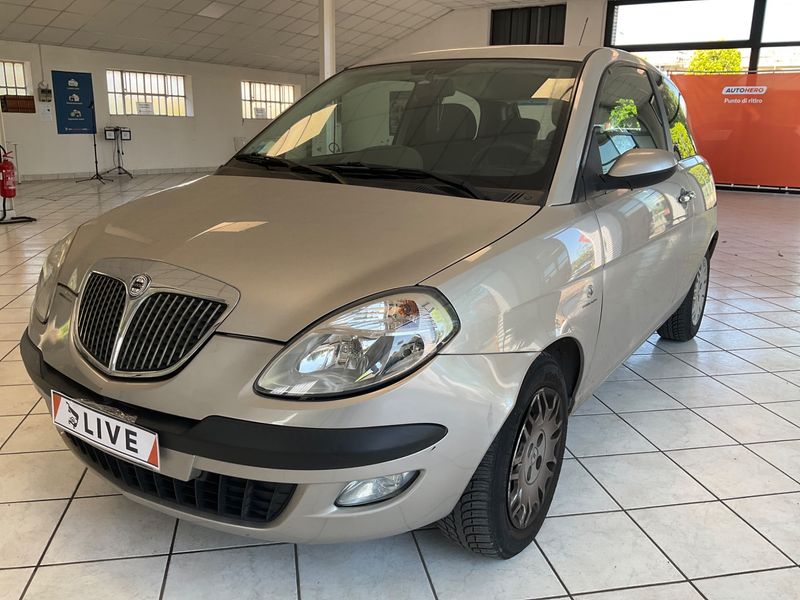 Lancia Ypsilon 1.2 Oro — zdjęcie 1