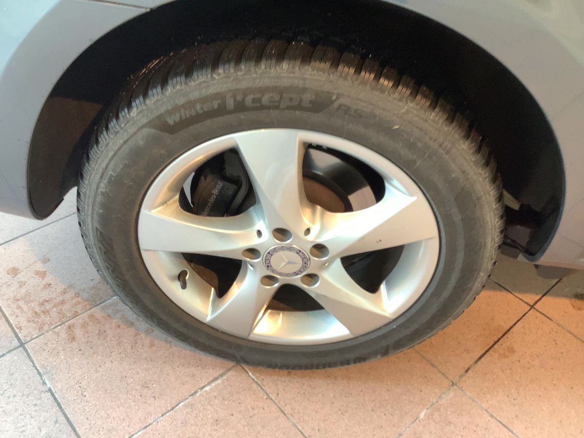 Mercedes-Benz V-Klasse 2016 — photo 10