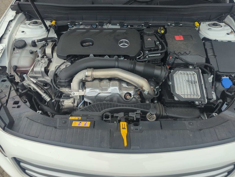 Mercedes-Benz GLB-Klasse GLB 220 Mild-Hybrid 4Matic — zdjęcie 8