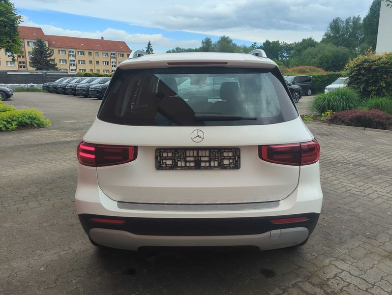 Mercedes-Benz GLB-Klasse GLB 220 Mild-Hybrid 4Matic — zdjęcie 4