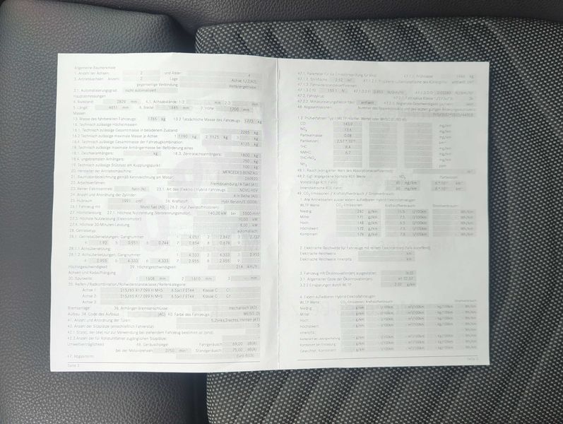 Mercedes-Benz GLB-Klasse GLB 220 Mild-Hybrid 4Matic — zdjęcie 16