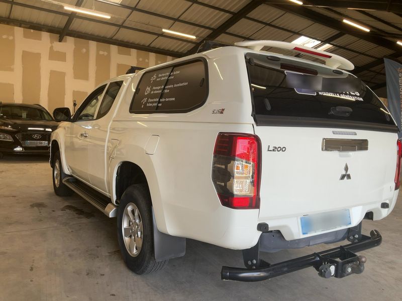 Mitsubishi L 200 2.2 DI-D Plus Club Cab 4WD — zdjęcie 3