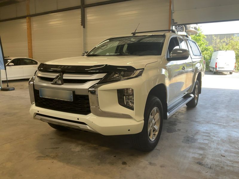 Mitsubishi L 200 2.2 DI-D Plus Club Cab 4WD