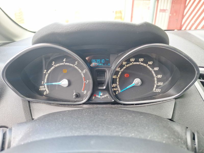 Ford Fiesta 1.0 EcoBoost Trend — zdjęcie 12