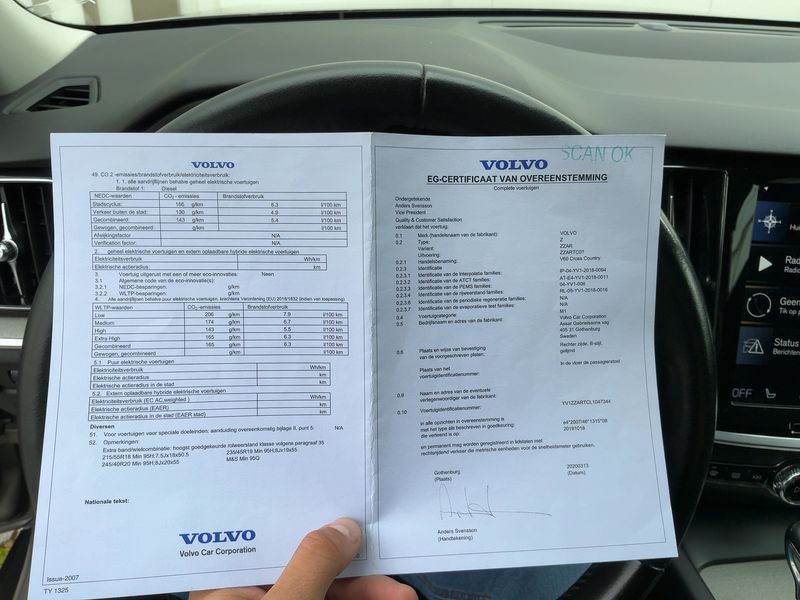 Volvo V60 Cross Country 2.0 D3 — zdjęcie 16