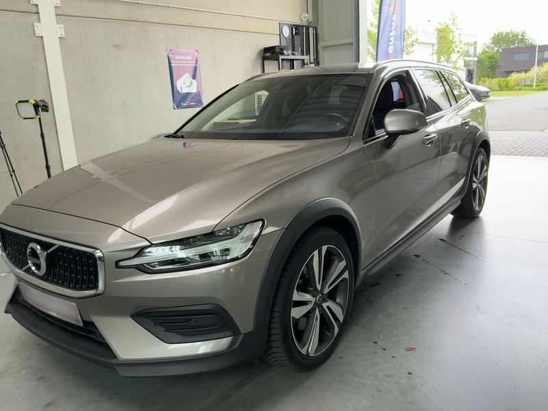 Volvo V60 Cross Country 2.0 D3