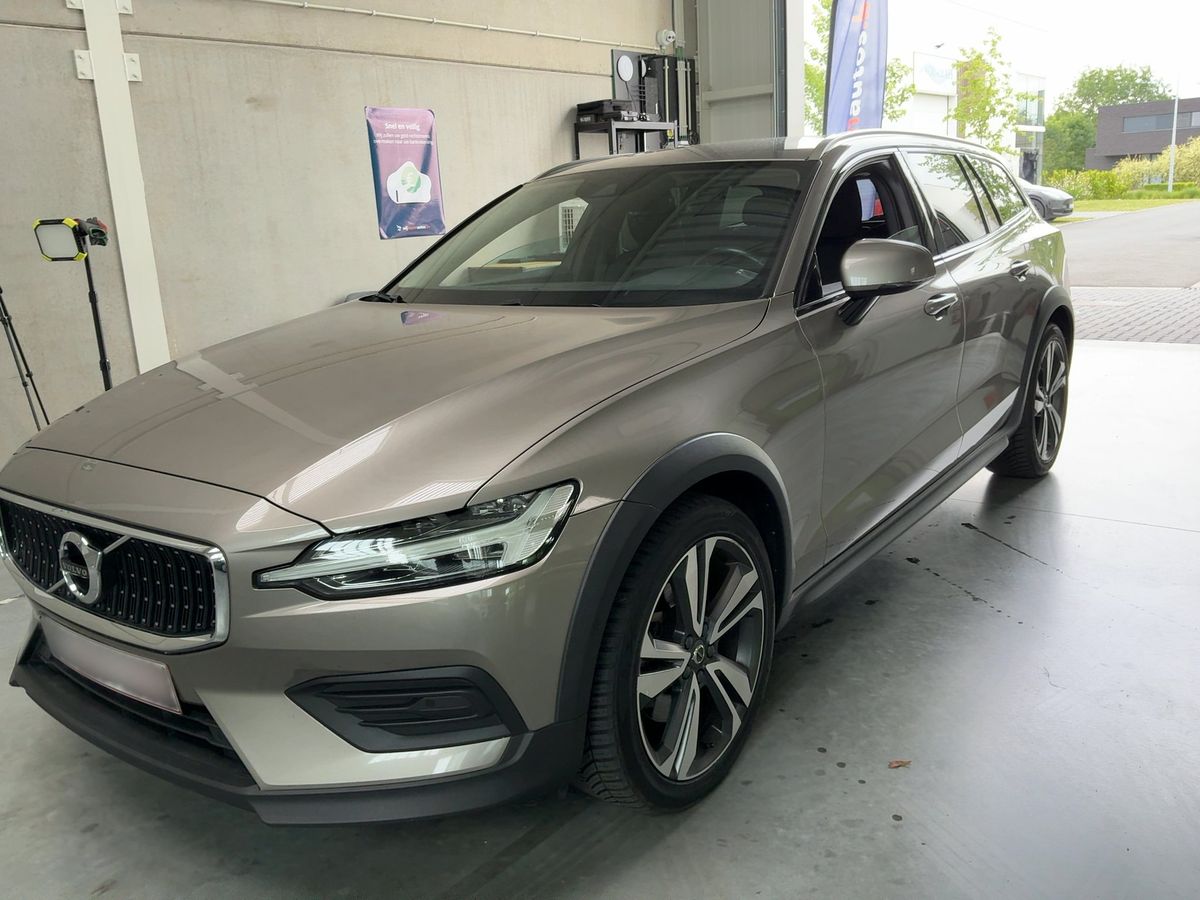 Volvo V60 2020